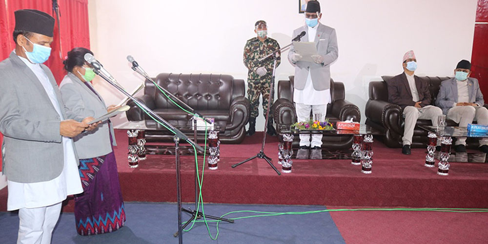 नवनियुक्त दुई मन्त्रीको शपथग्रहण 